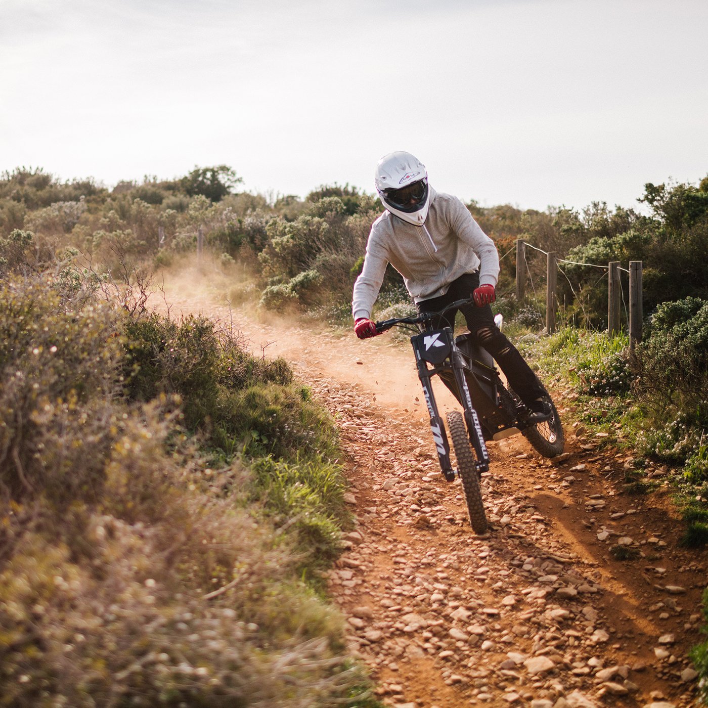 2019 KUBERG FREERIDER 8000W SUSPENSION OFF-ROAD ELECTRIC DIRT BIKE, BLACK